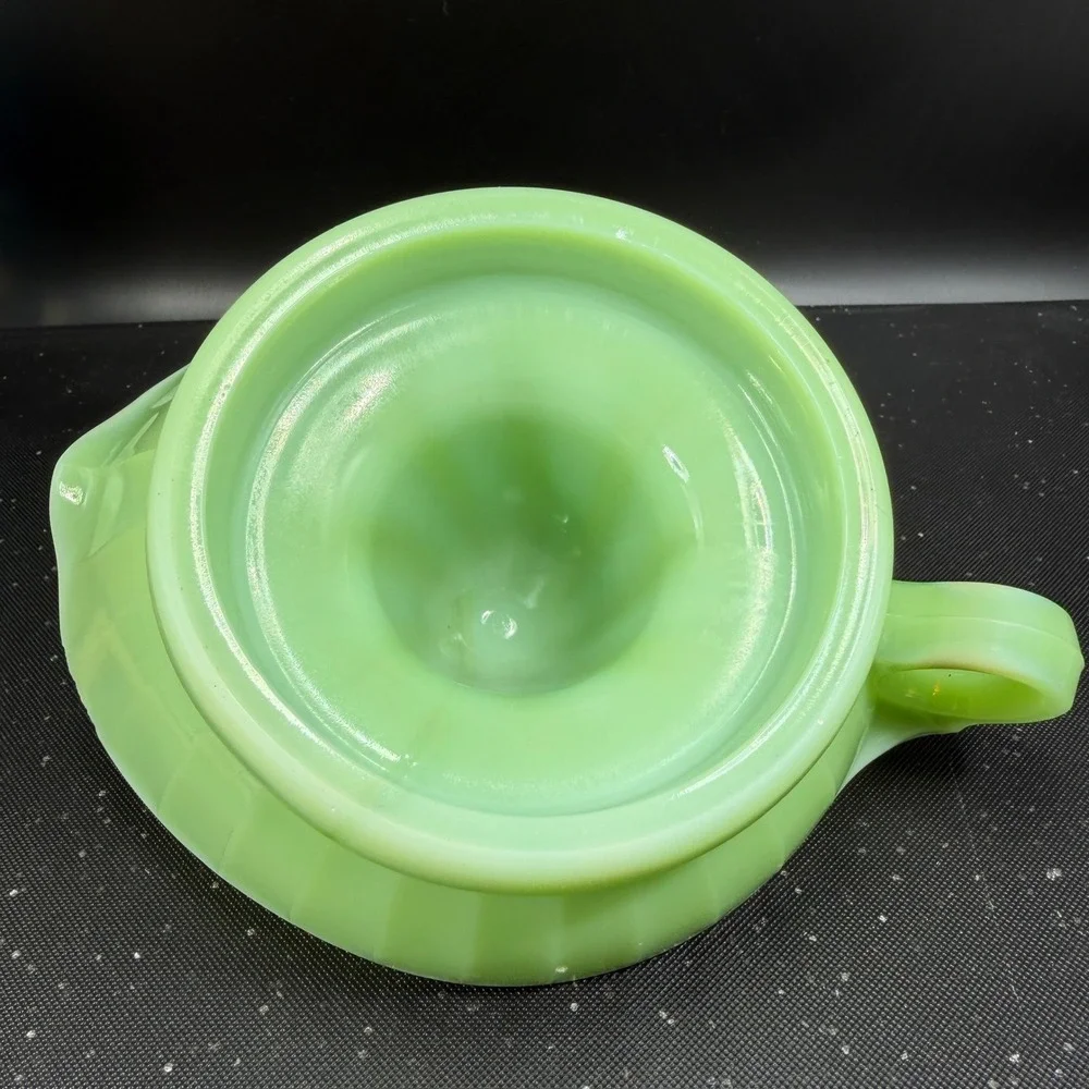 Vintage Jadeite Glass Citrus Juicer Reamer Green Milk Glass Ribbed 8 Inch